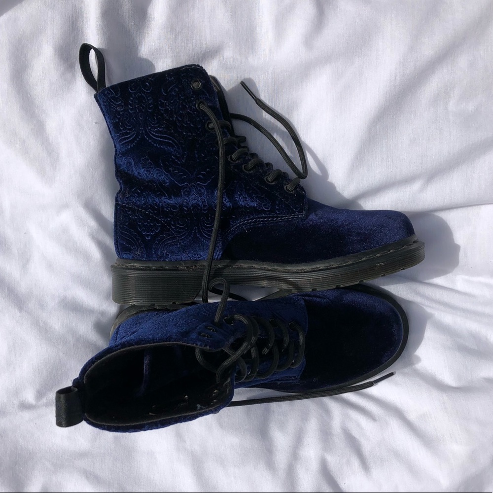 BLUE VELVET DR MARTENS